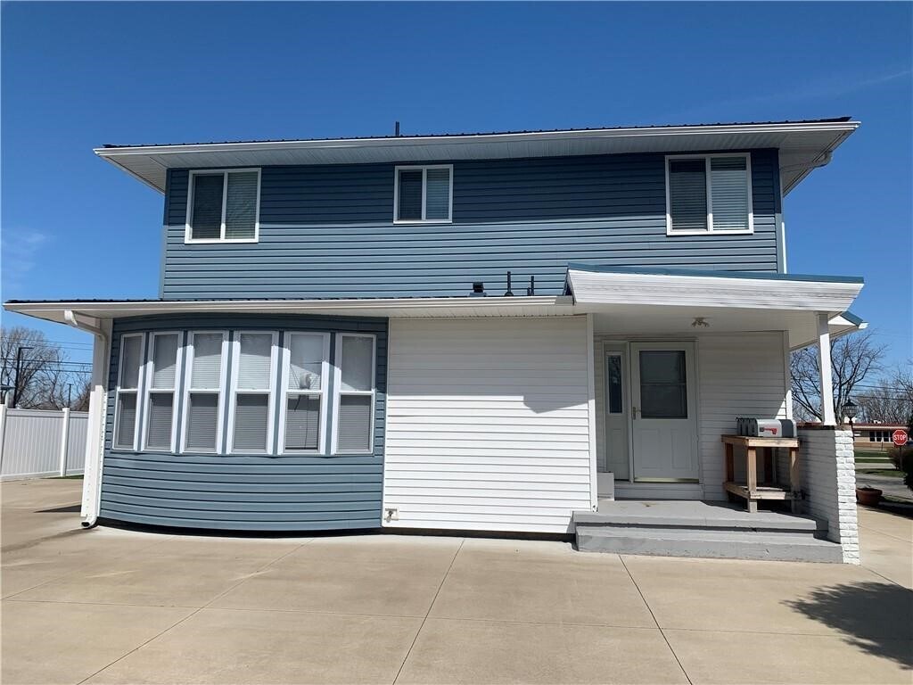 1008 Grace St, Erie, PA 16505 House Rental in Erie, PA