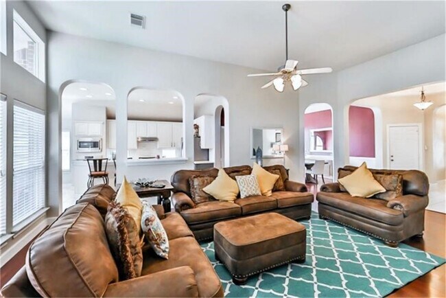 Foto del edificio - 6519 Canyon Chase Dr