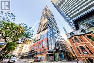 Building Photo - 7 Grenville St