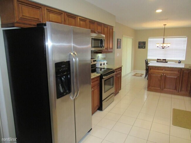 Building Photo - 3 br, 2 bath House - 10561 Greentrail Dr S