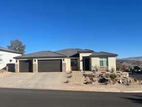 Building Photo - 1806 N Crimson Creek Dr