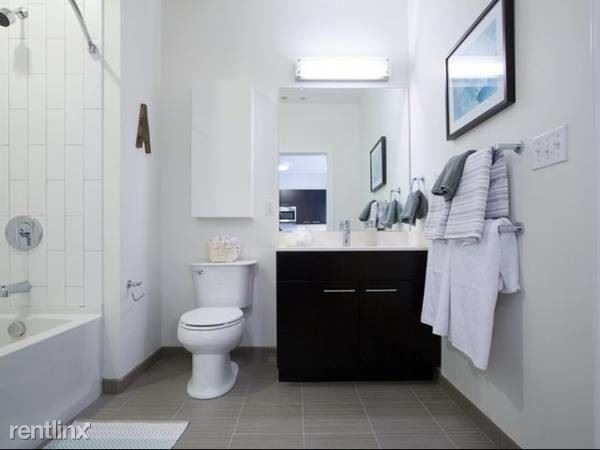 Building Photo - Studio, 1 bath Apartment - 123 Heard St 403