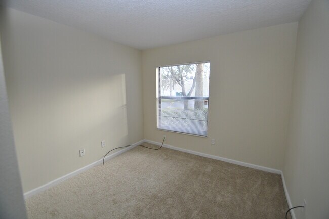 Foto del edificio - SANFORD: 2 Bed/2 Bath, 2nd floor condo at ...