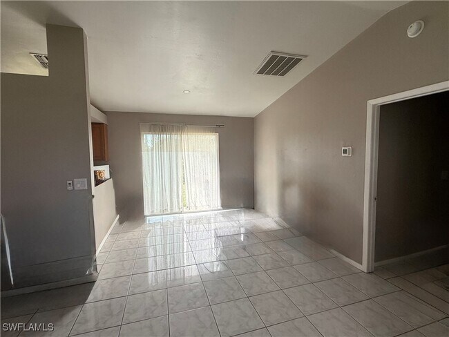 Foto del edificio - 2122 NE 20th Ave