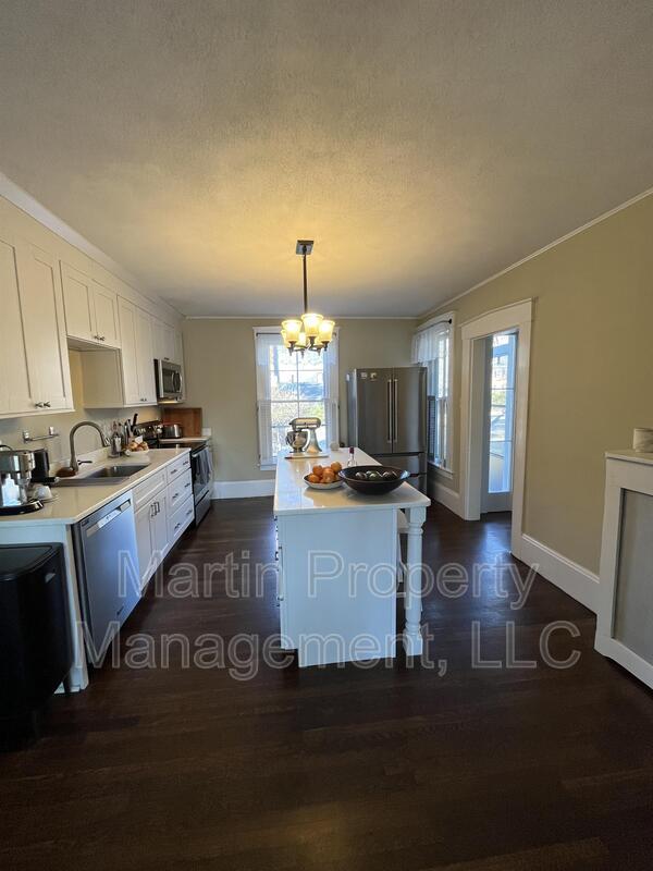 Foto del edificio - 2 Concord Rd