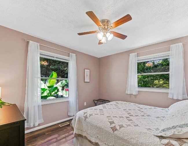 Building Photo - 109 Wicklow Dr