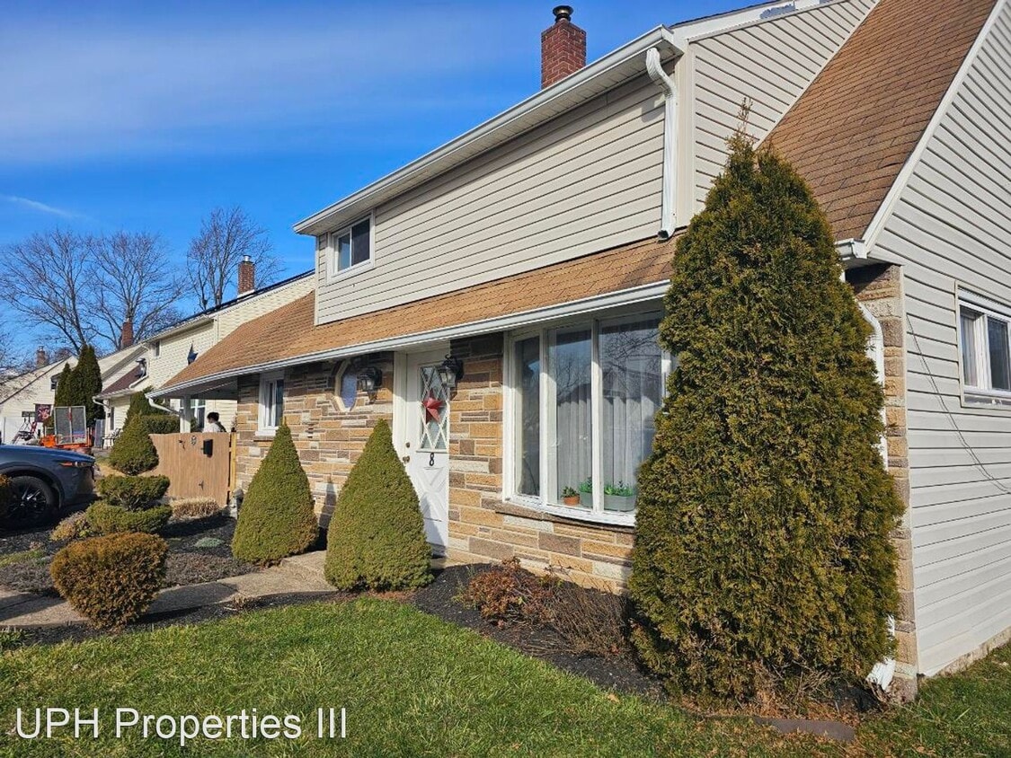8 Great Oak Rd, Levittown, PA 19057 House Rental in Levittown, PA