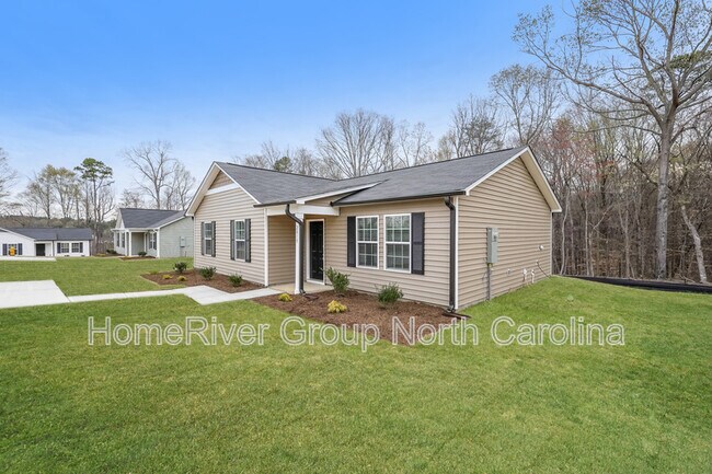 Building Photo - 2815 Carrollwood Dr