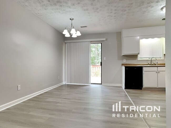 Building Photo - 3946 McGill Dr