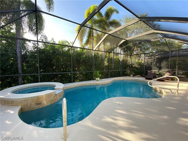 Building Photo - 16160 Parque Ln