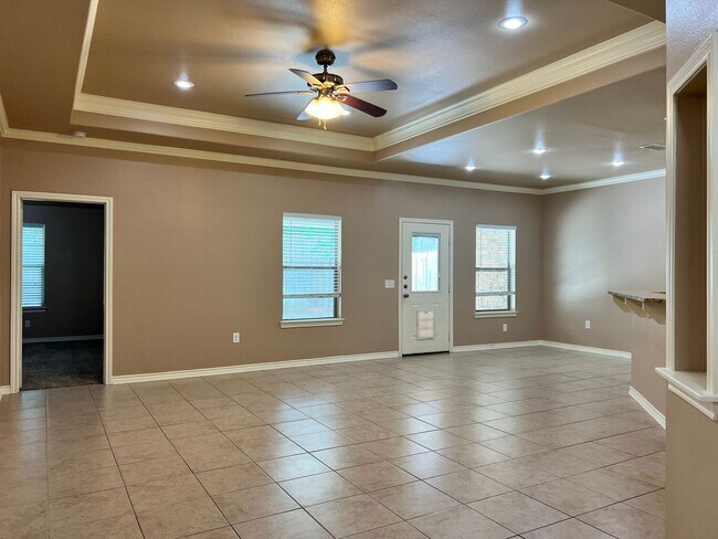 Building Photo - 4037 Stonebridge