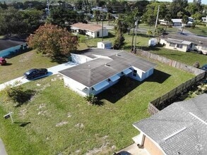 Building Photo - 229 E Arbor Ave