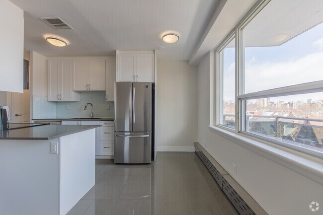 1 chambre, 1 salle de bain - 652 pi² - Salle à manger - 66 Spadina Road