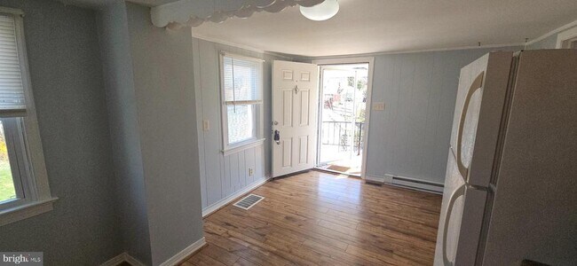 Building Photo - 1057 Foreman Ln