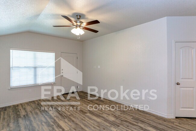 Building Photo - 205 Dolphin Dr