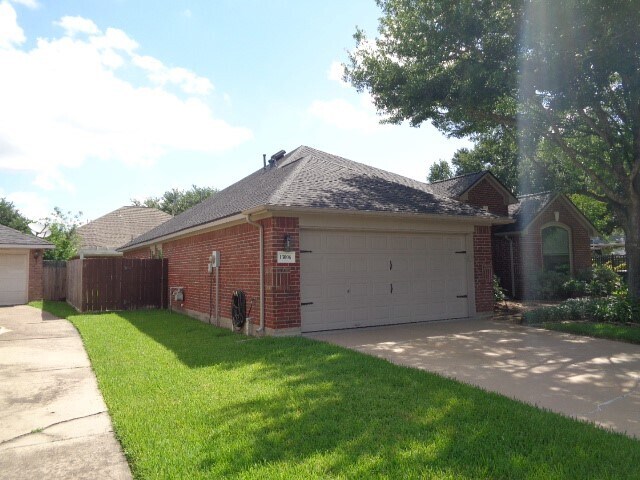 Foto del edificio - 13006 Brayton Ct