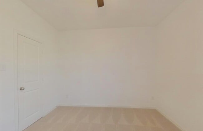 Building Photo - Bright, Spacious, and Ready to Call Home — 4 Bedrooms