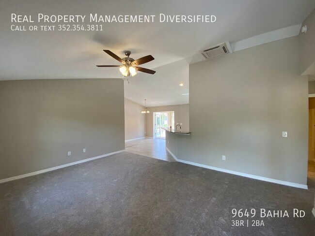 Foto del edificio - 9649 Bahia Rd