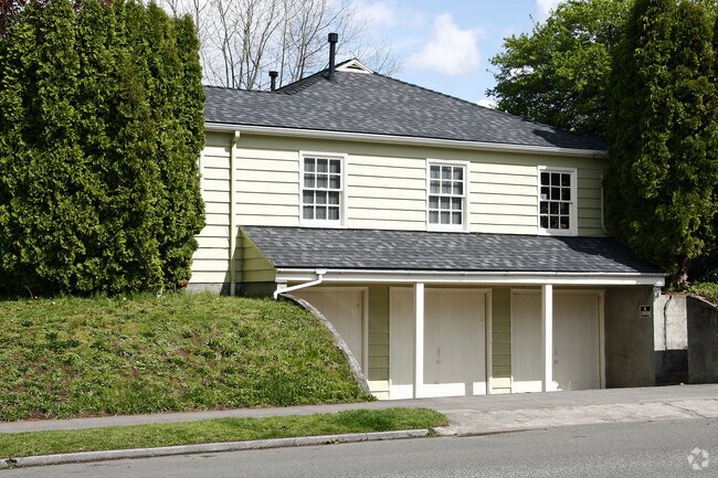 Building Photo - 4021 SE Belmont St