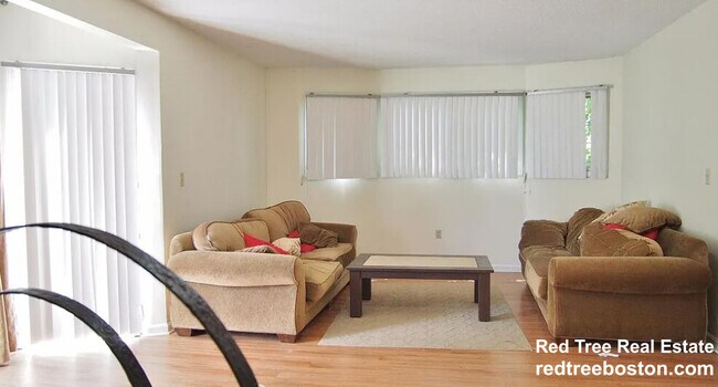 Foto del edificio - 9 Etna St