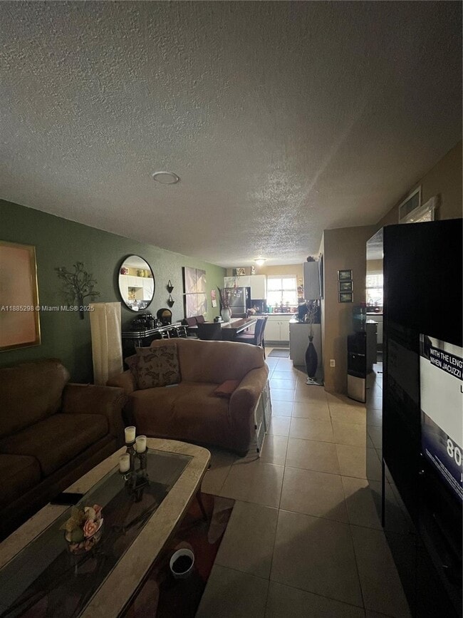 Foto del edificio - 6278 W 22nd Ct