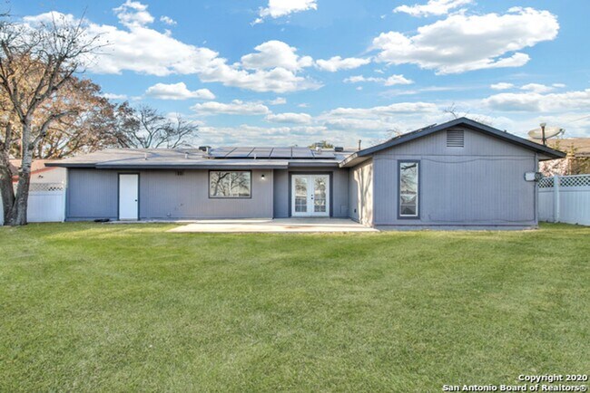 Foto del edificio - Move-in ready 3-bedroom, 2-bath home in San Antonio