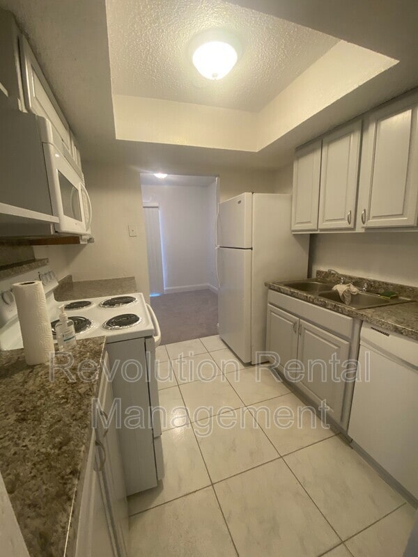 Building Photo - 4809 S Texas Ave