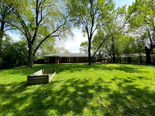 Building Photo - 7026 Spring Mill Rd