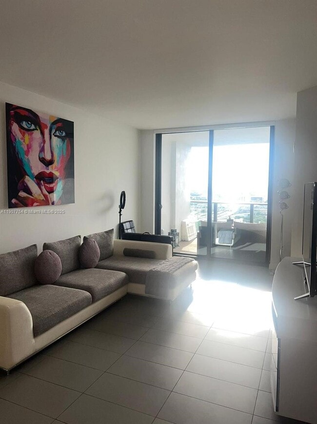 Foto del edificio - 1600 NE 1st Ave