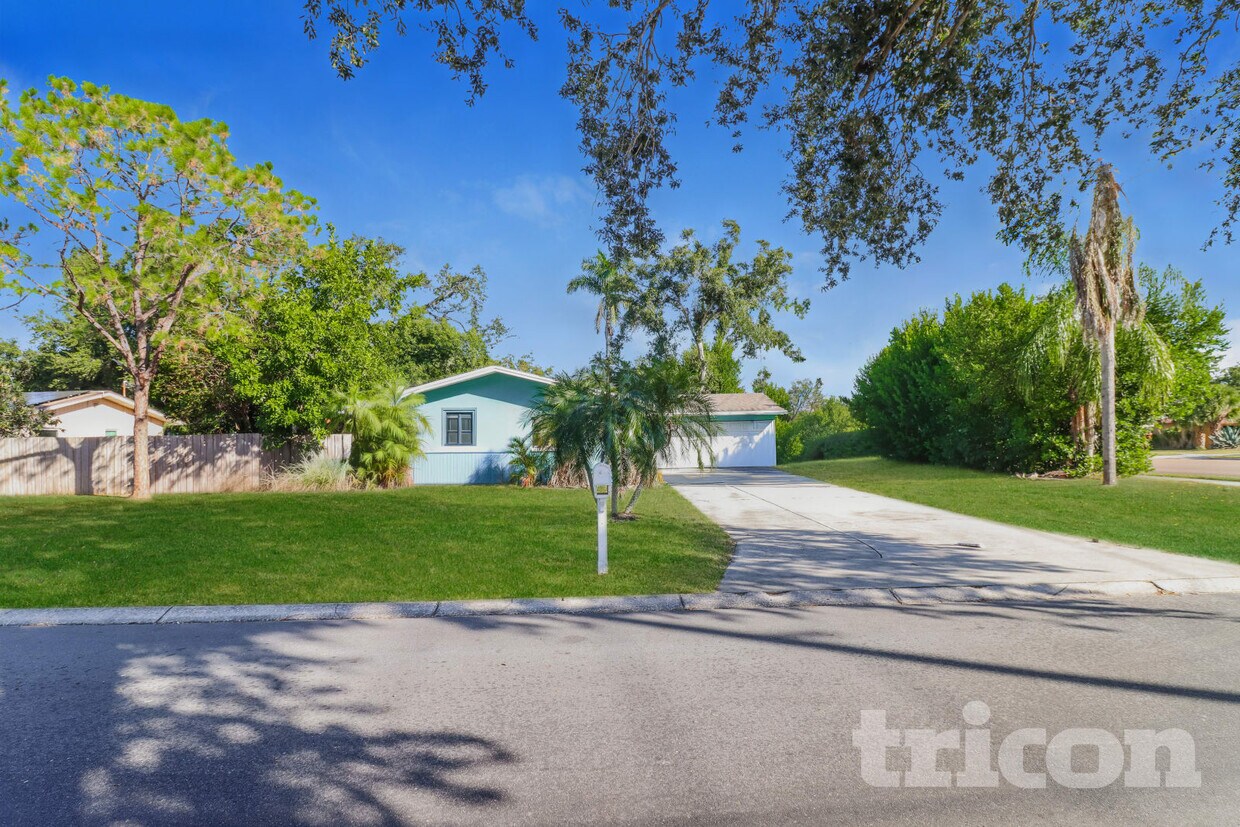 Foto principal - 1798 Faulds Rd N