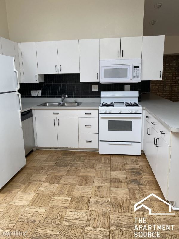 Building Photo - 2358 N Clybourn Ave