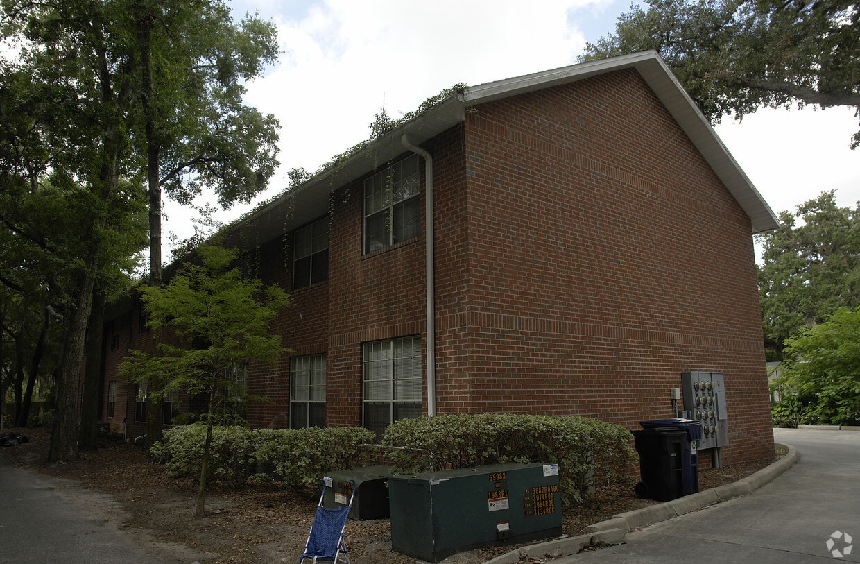 Foto del edificio - 110 NW 9th Ter