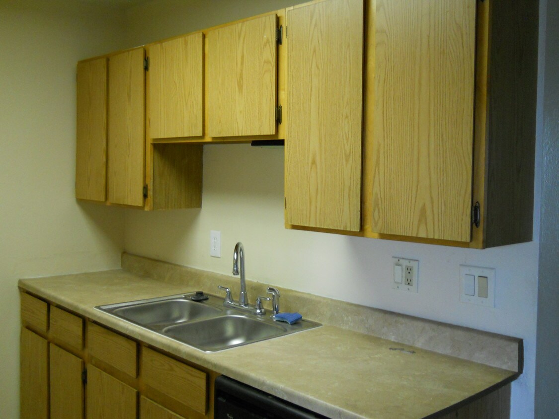 cocina - 10772 E Exposition Ave