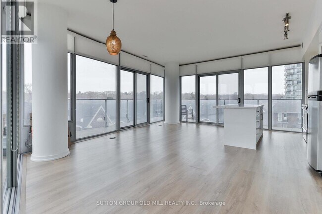 Photo du bâtiment - 103 The Queensway