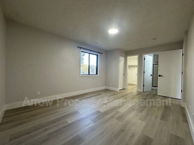 Building Photo - 2344 N 44th St