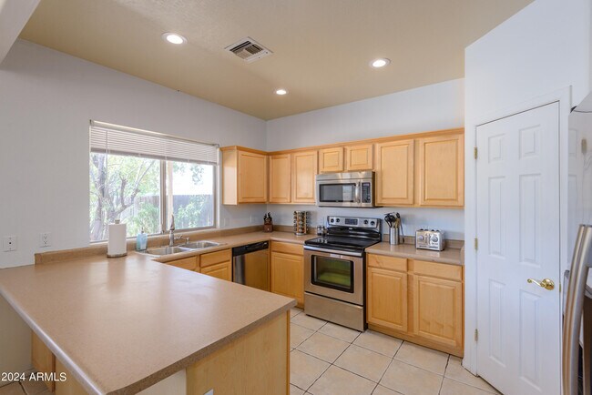 Building Photo - 11618 N 86th St