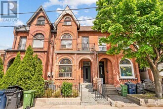 Building Photo - 261-261 Ossington Ave