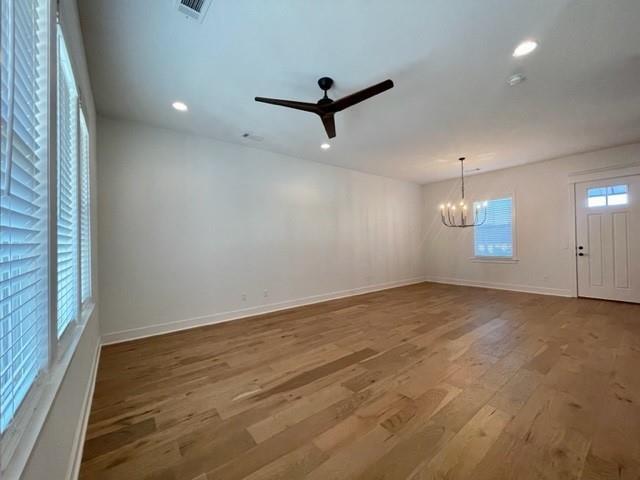 Foto del edificio - 5483 Hackett St