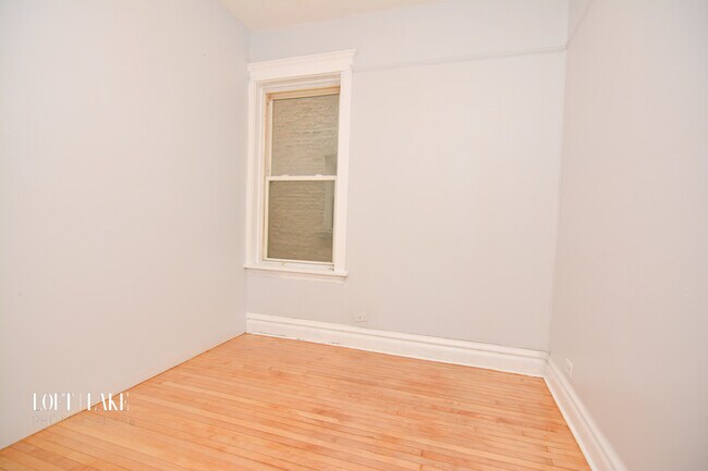 Foto del edificio - 3928 N Mozart St