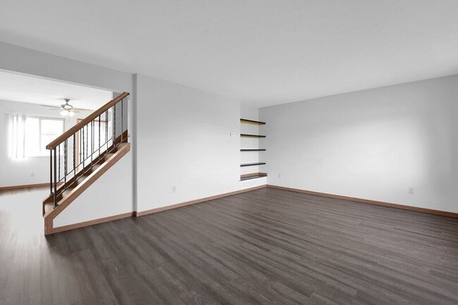 Foto del edificio - 2522-2524-2524 Weyburn Rd