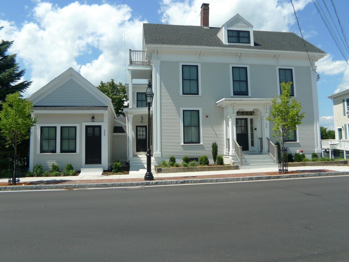 553 Islington St Unit 1, Portsmouth, NH 03801 Room for Rent in