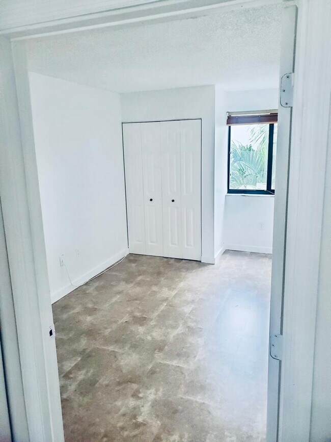 Foto del edificio - 10302 NW 9th Street Cir