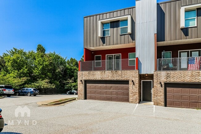 Building Photo - 1726 N Reno Dr