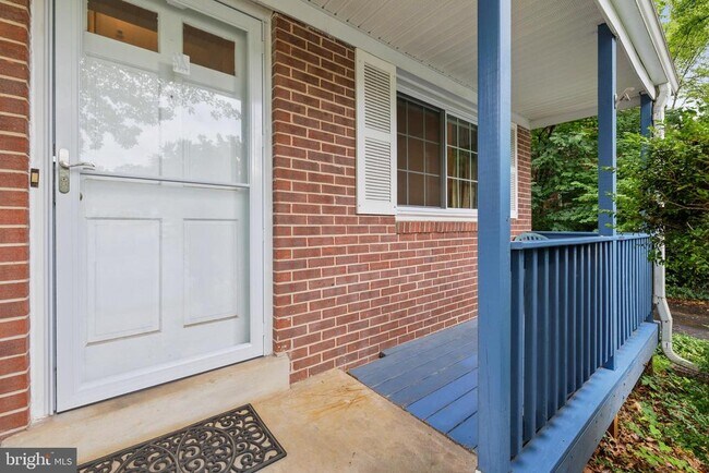 Building Photo - 14504 Del Mar Dr
