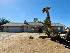 Building Photo - 58155 Carlyle Dr
