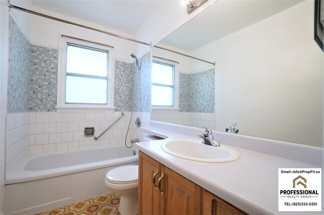 Building Photo - 14604 110A Av NW