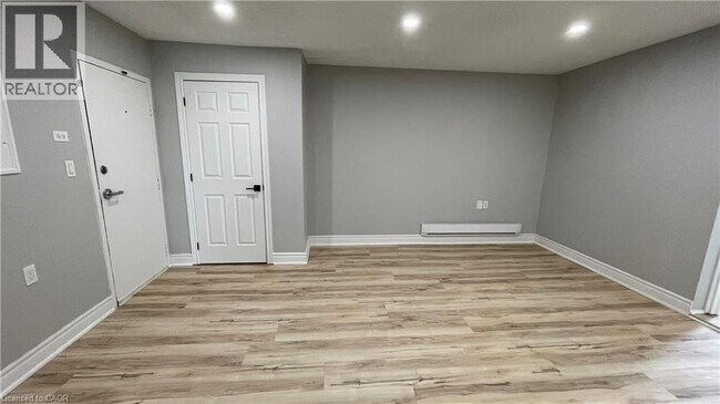 Photo du bâtiment - 69 E Main St