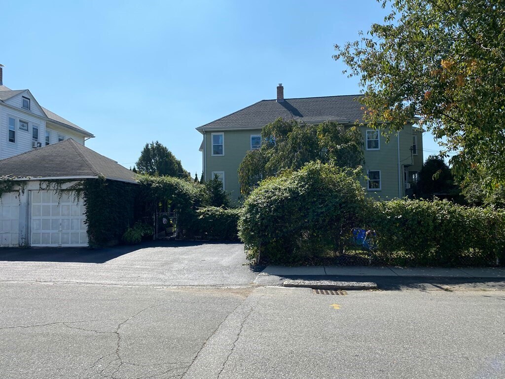 269 Beech St, Belmont, MA 02478 Townhome Rentals in Belmont MA