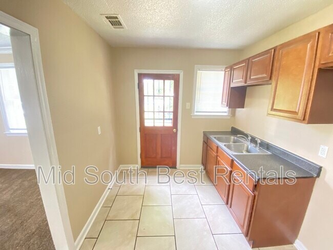 Foto del edificio - 1138 N McNeil St