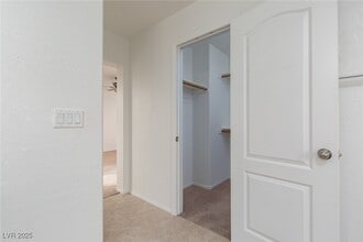 Building Photo - 888 Royal Amethyst Way